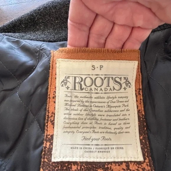 Vintage Roots men's wool blend button up jacket with quilted lining size small - Picture 12 of 16